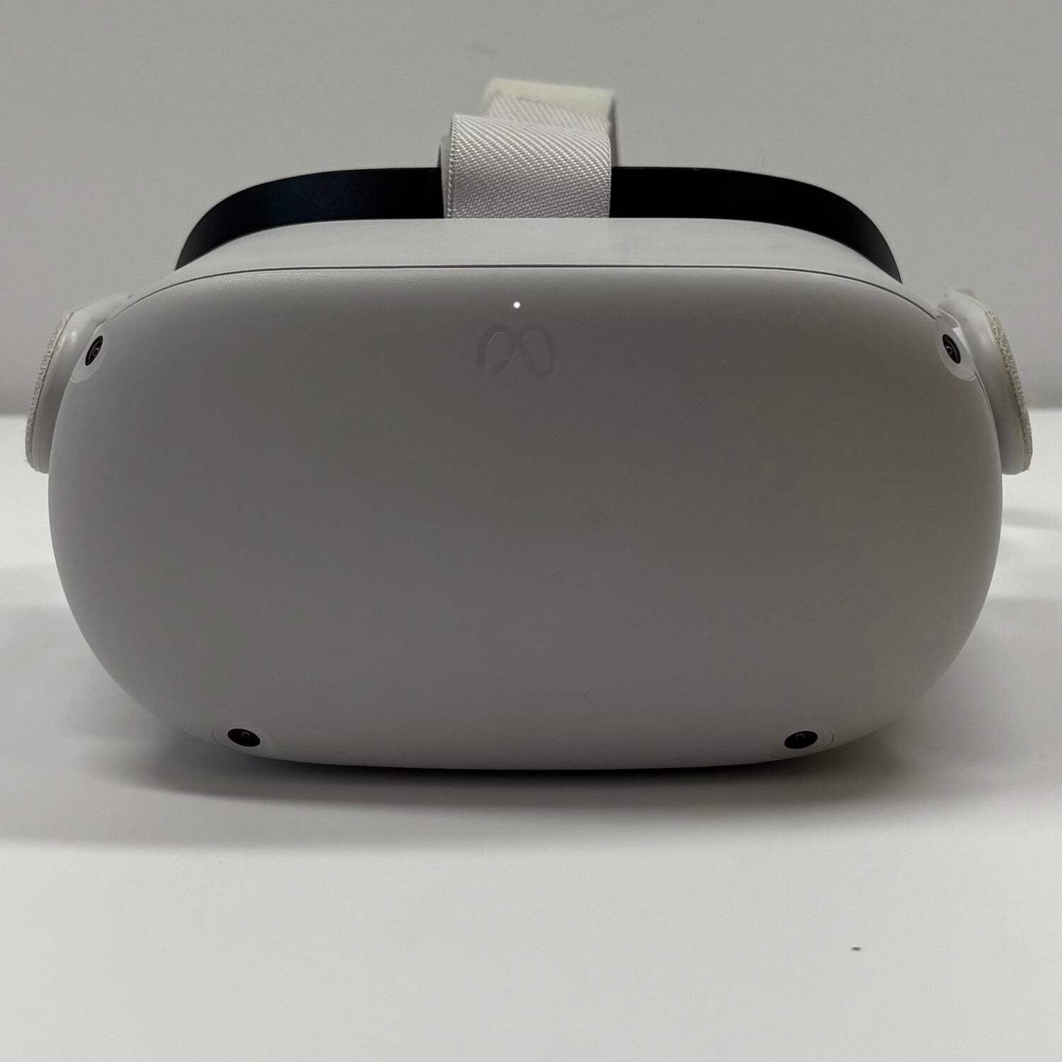 Meta Quest 2 128GB Standalone All-in-One VR Headset KW49CM