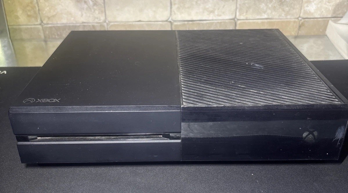Microsoft Xbox One 1540 Black Console 500GB HDMI W Power Adapter & Controller