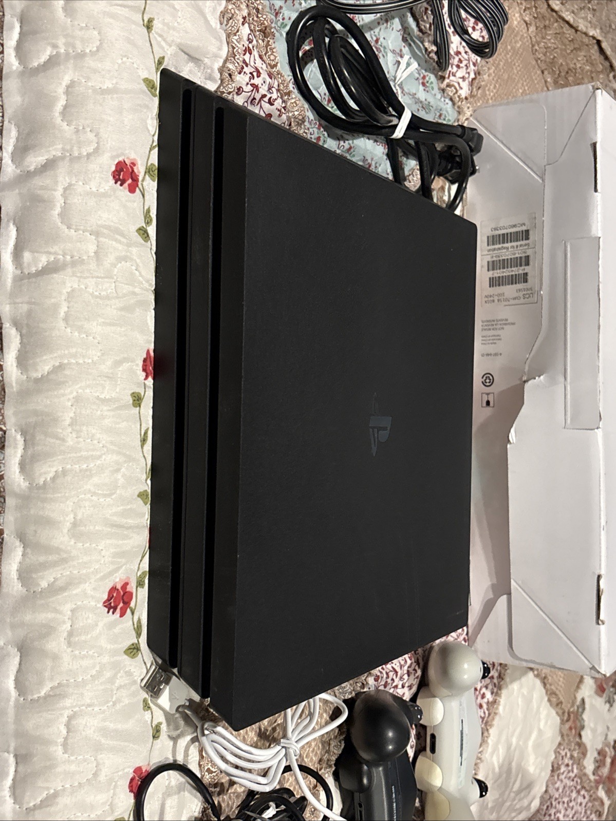 SONY PLAYSTATION 4 PRO CUH-7015B IN «NOT FOR RESALE» BOX (2 Controllers) Cords