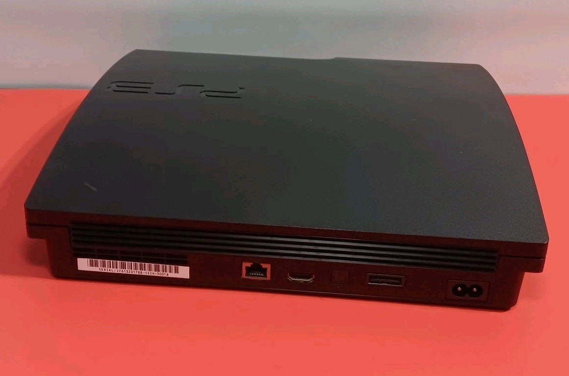 Sony PlayStation 3 PS3 Slim Console 320GB (3001B) w/Controller & Cables Working