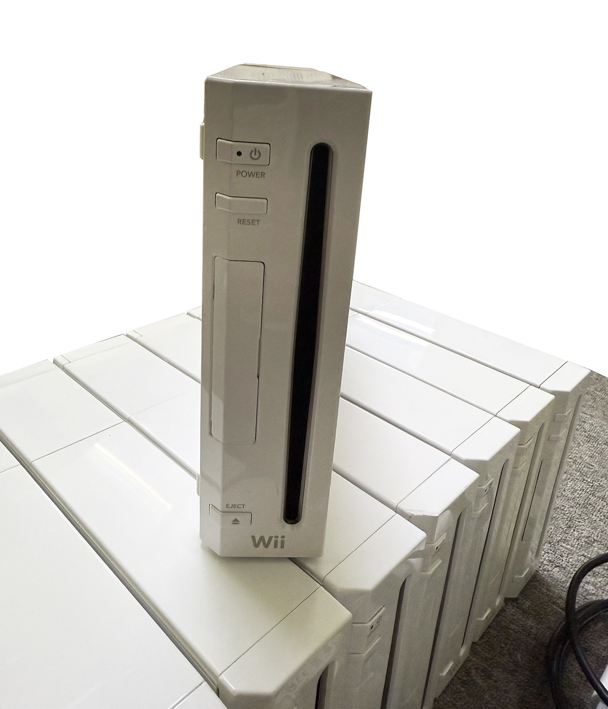 Nintendo Wii Console HD (2 Original Wii Remotes & 320GB Harddisk) Plug and Play