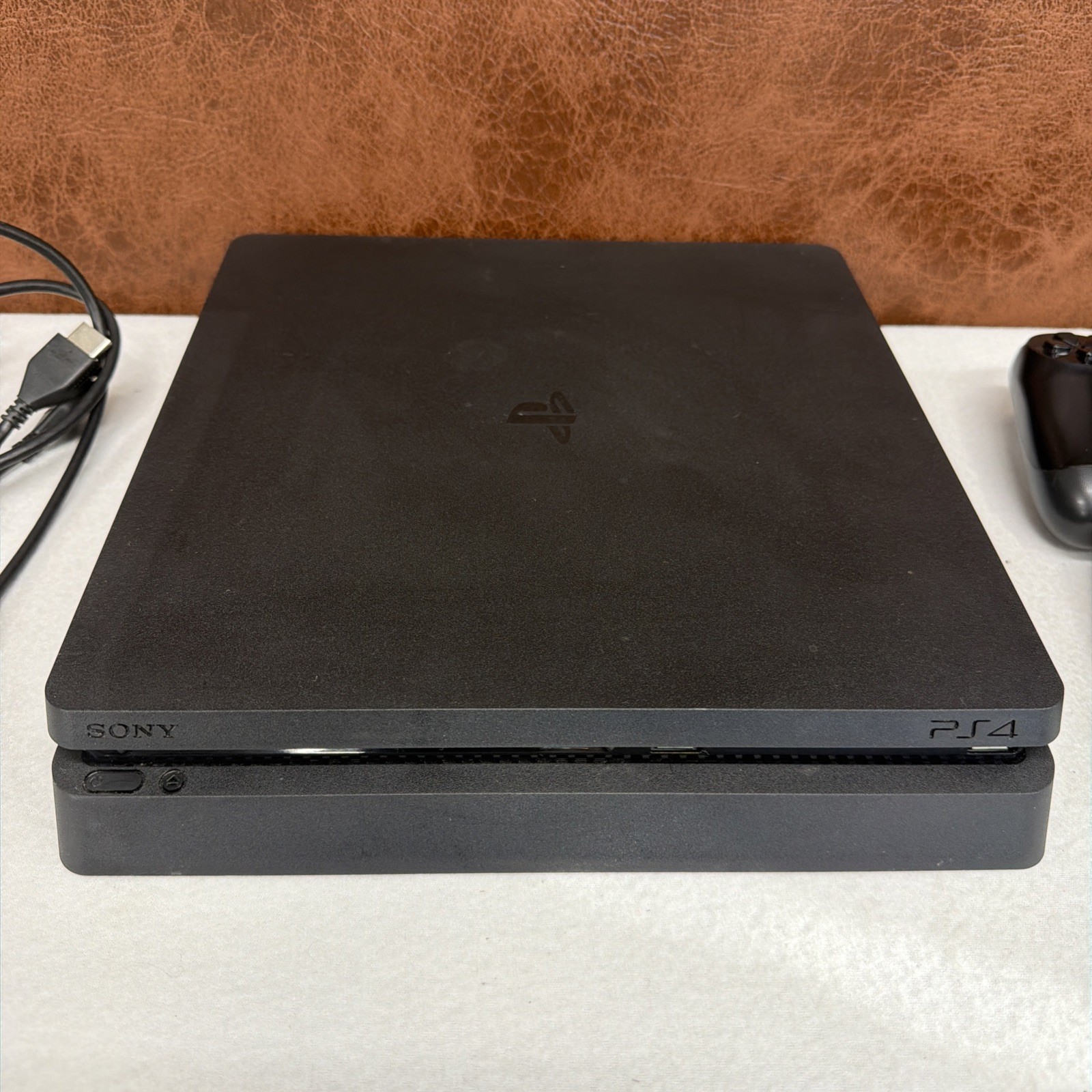 PS4 Model CUH-2015A Black 2 Wireless Controllers HDMI & Power cord