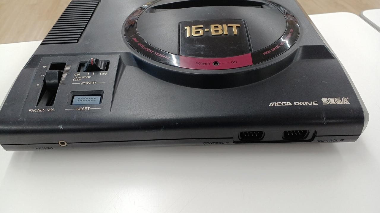 Mega Drive Model HAA 2510 SEGA