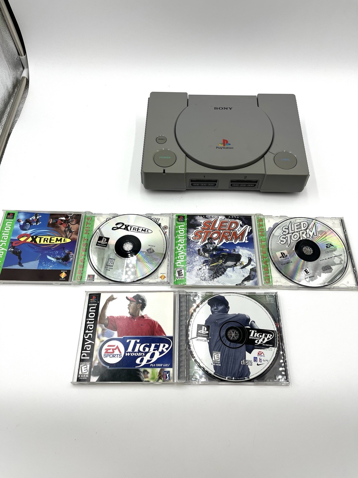 Sony PlayStation 1 Console SCPH-7501 PS1 Lot 3 Games, 1 Controller & Cord TESTED