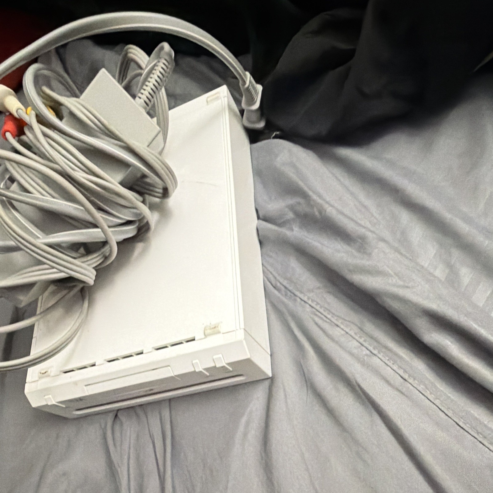 Nintendo Wii Console White w/ Power Adapter & Composite RCA AV Cable