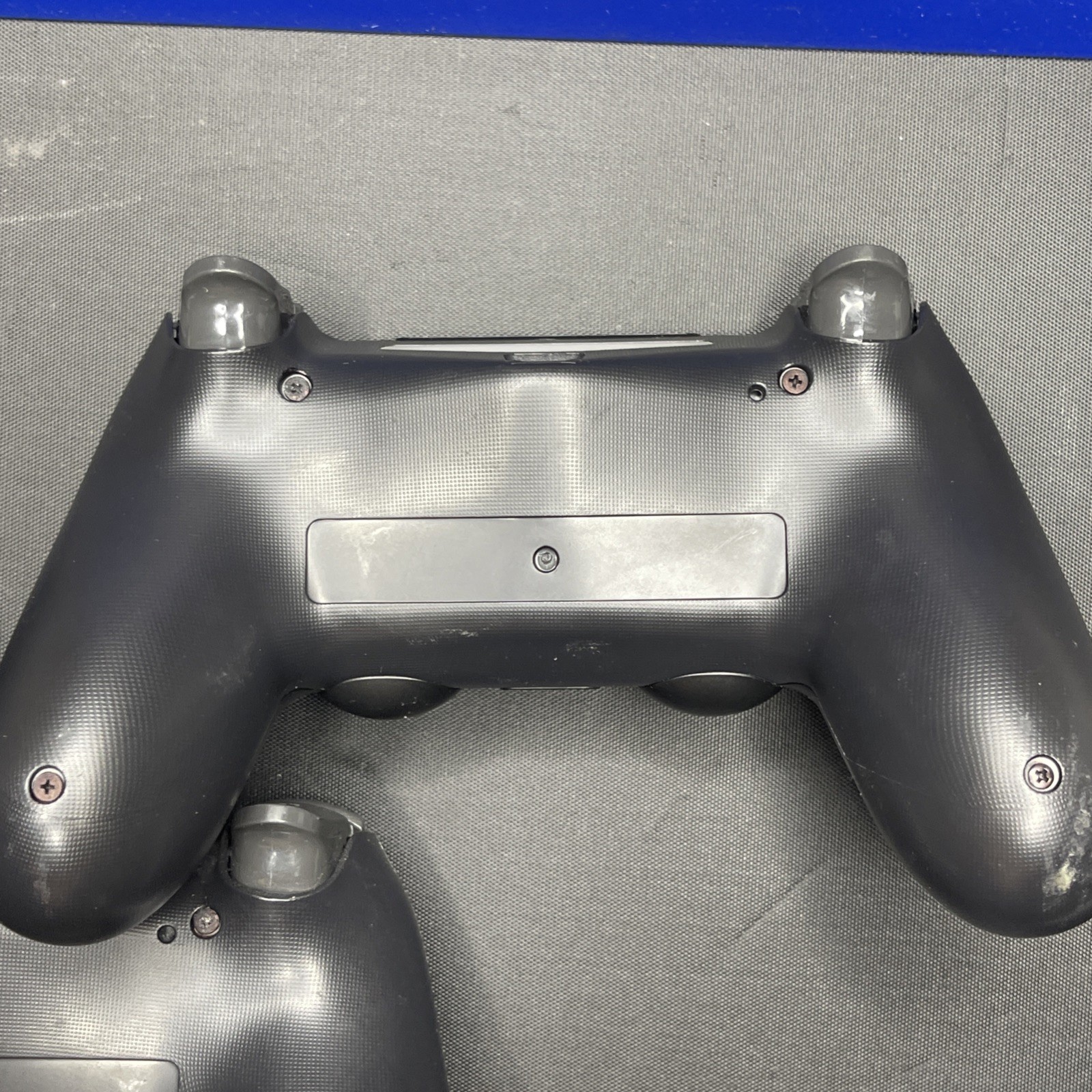 PS4 Slim 1TB Days of Play Limited Edition Bundle 3 Controllers 8 Games Tested