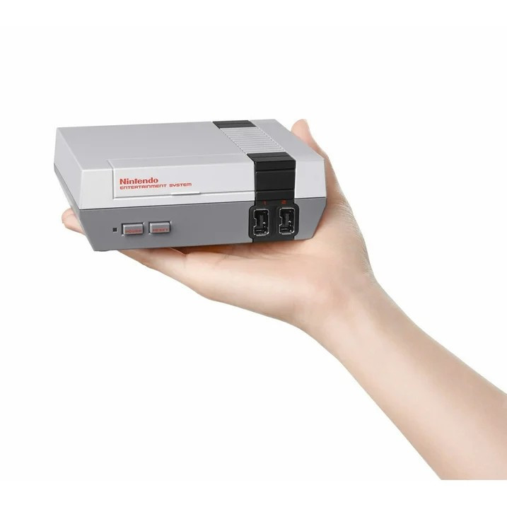 NES Classic Edition Mini Console USA w/ 30 games + Extra Controller + Keychain