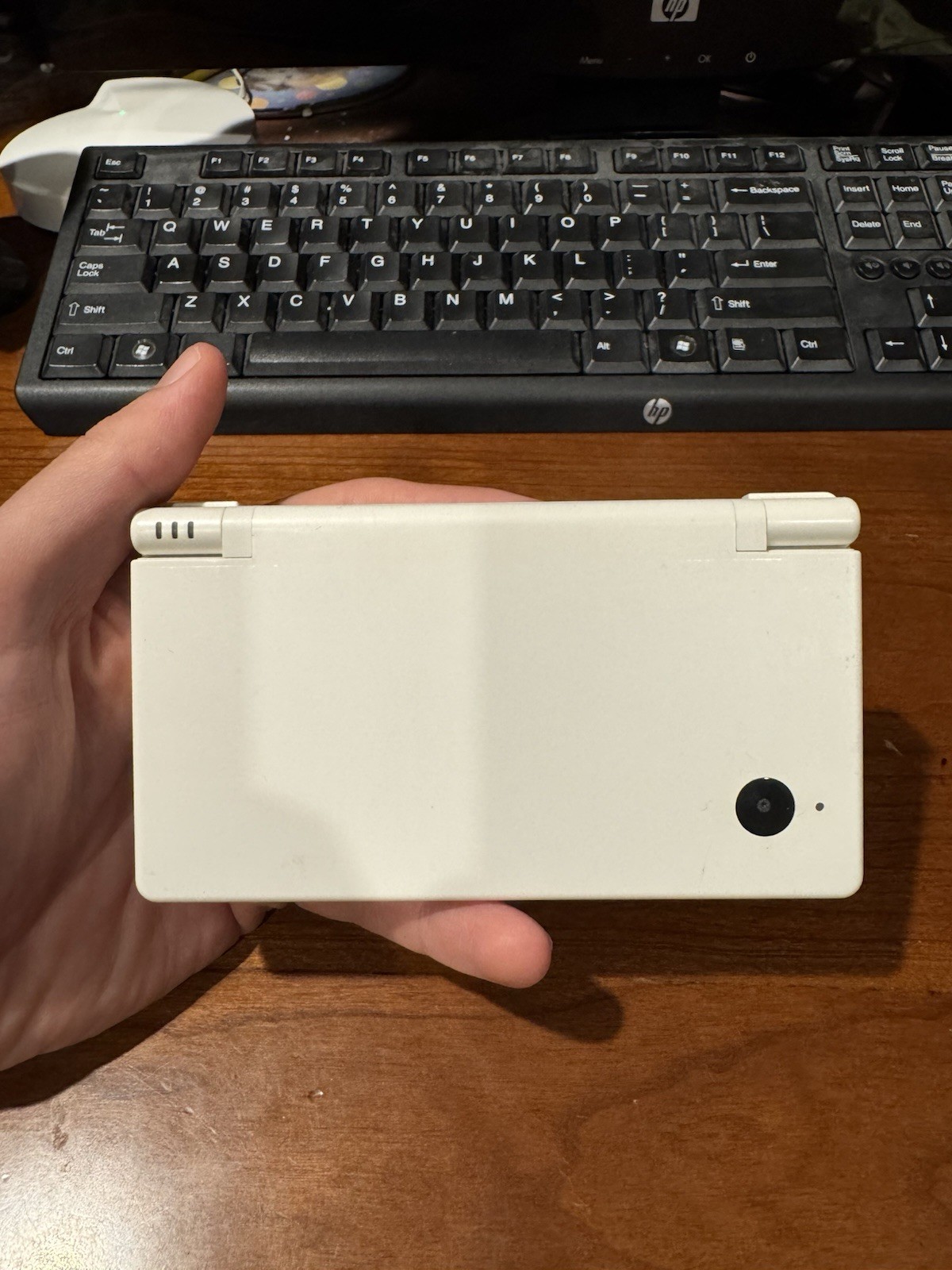 Nintendo DSi White Handheld System NTSC-J (Japan) TWL-001 Wi-Fi 256MB 2008