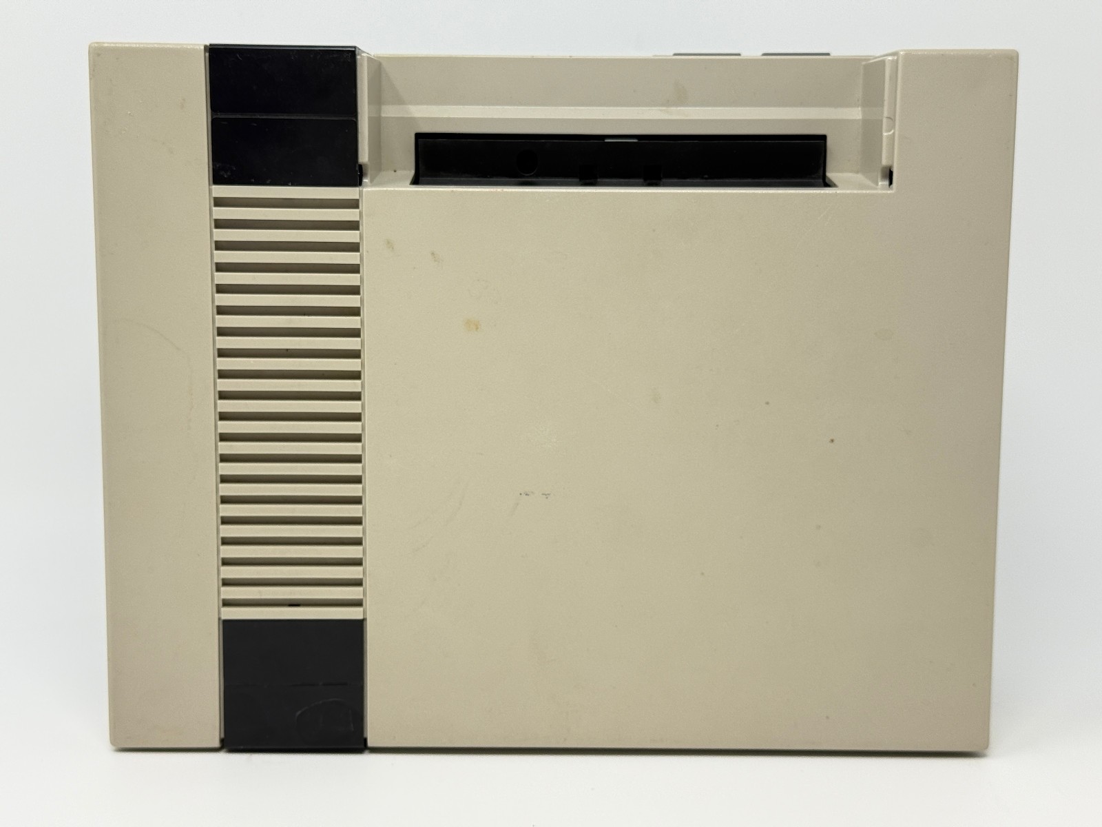 Nintendo NES Console [NES-001] *NO CABLES – TESTED & WORKING – READ* [5g]
