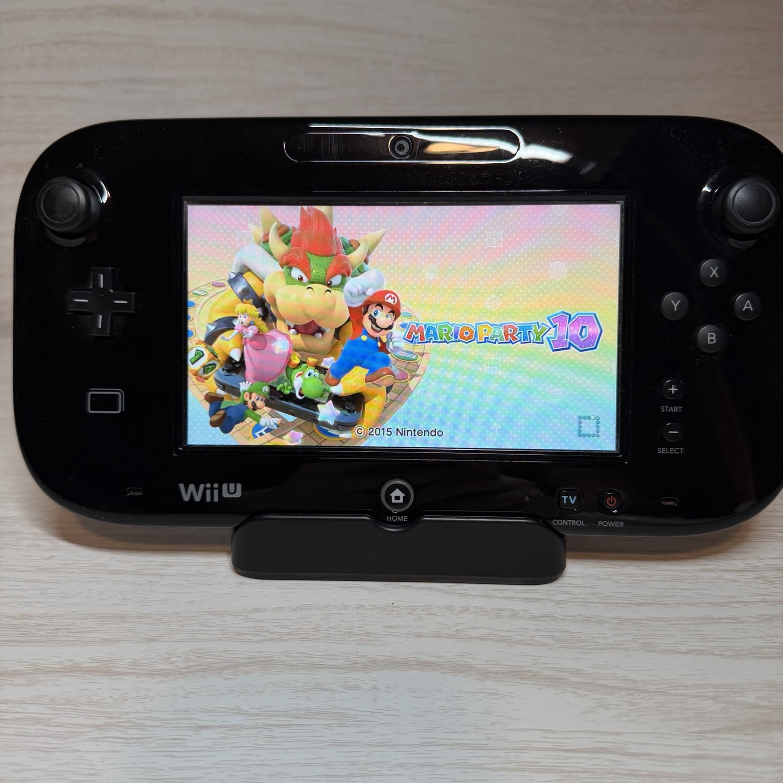 Nintendo Wii U Deluxe 32GB Handheld System – Black WUP-101(02) w/ Pro Controller