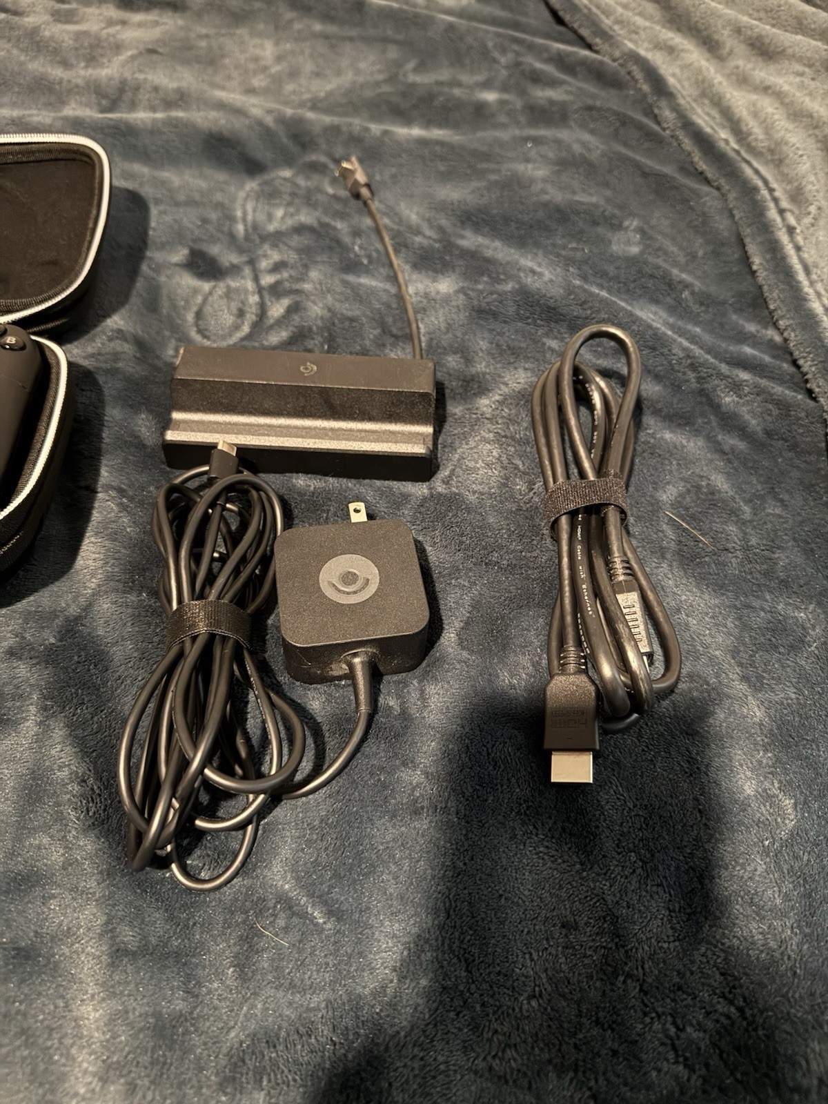 Valve OLED Steam Deck 1TB With Dock Station, Case, Charger Included
