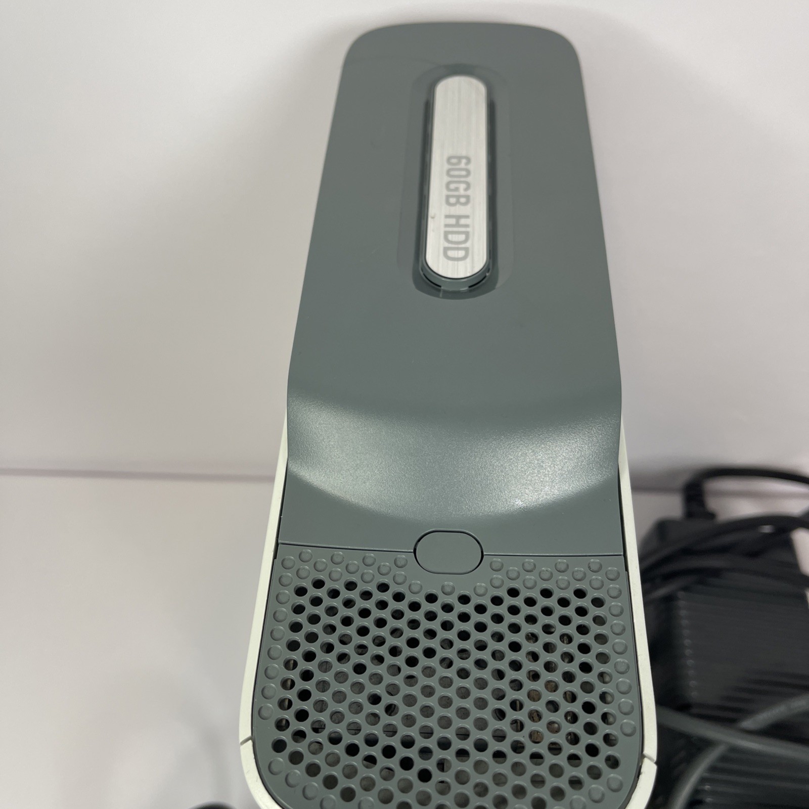 Microsoft Xbox 360 White Video Gaming Console System Includes Controller READ DC