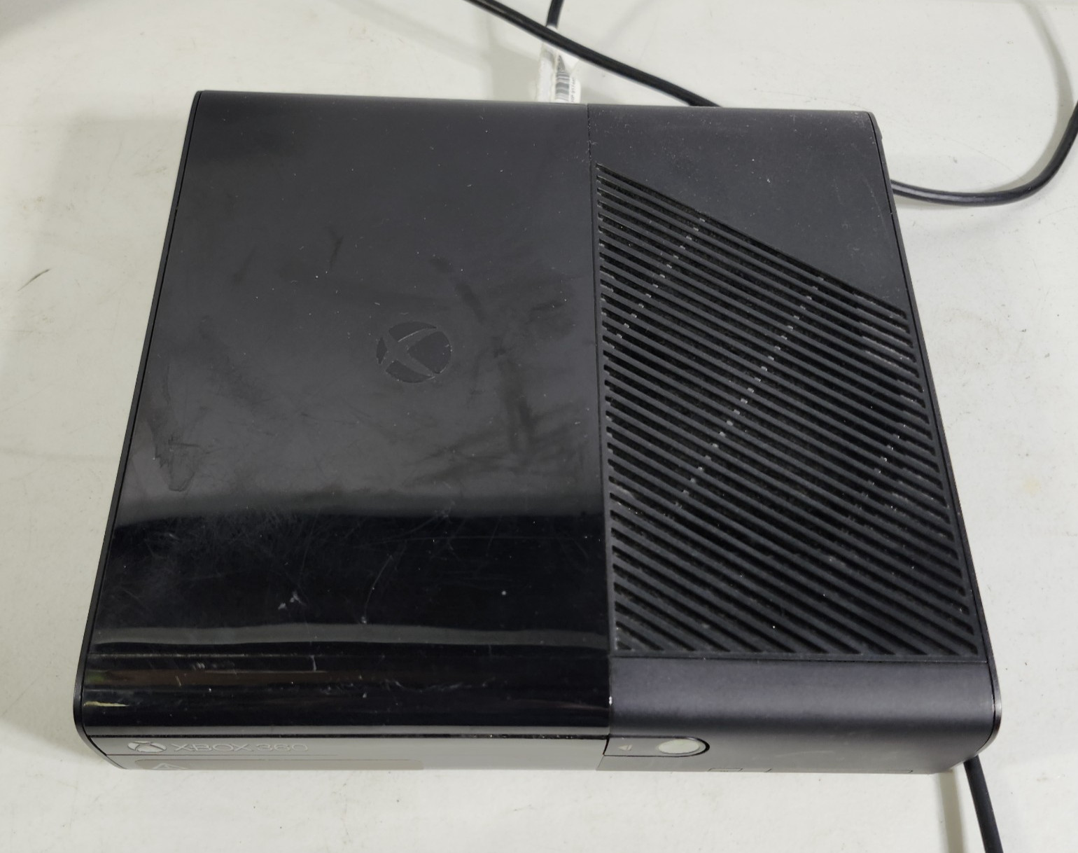 Microsoft Xbox 360 E 500GB Console Bundle with Games & Controllers