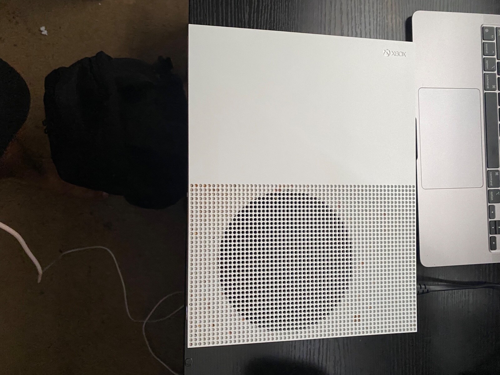 Xbox One S 1TB Console – White (XBS1TB) with 2 controllers and charger