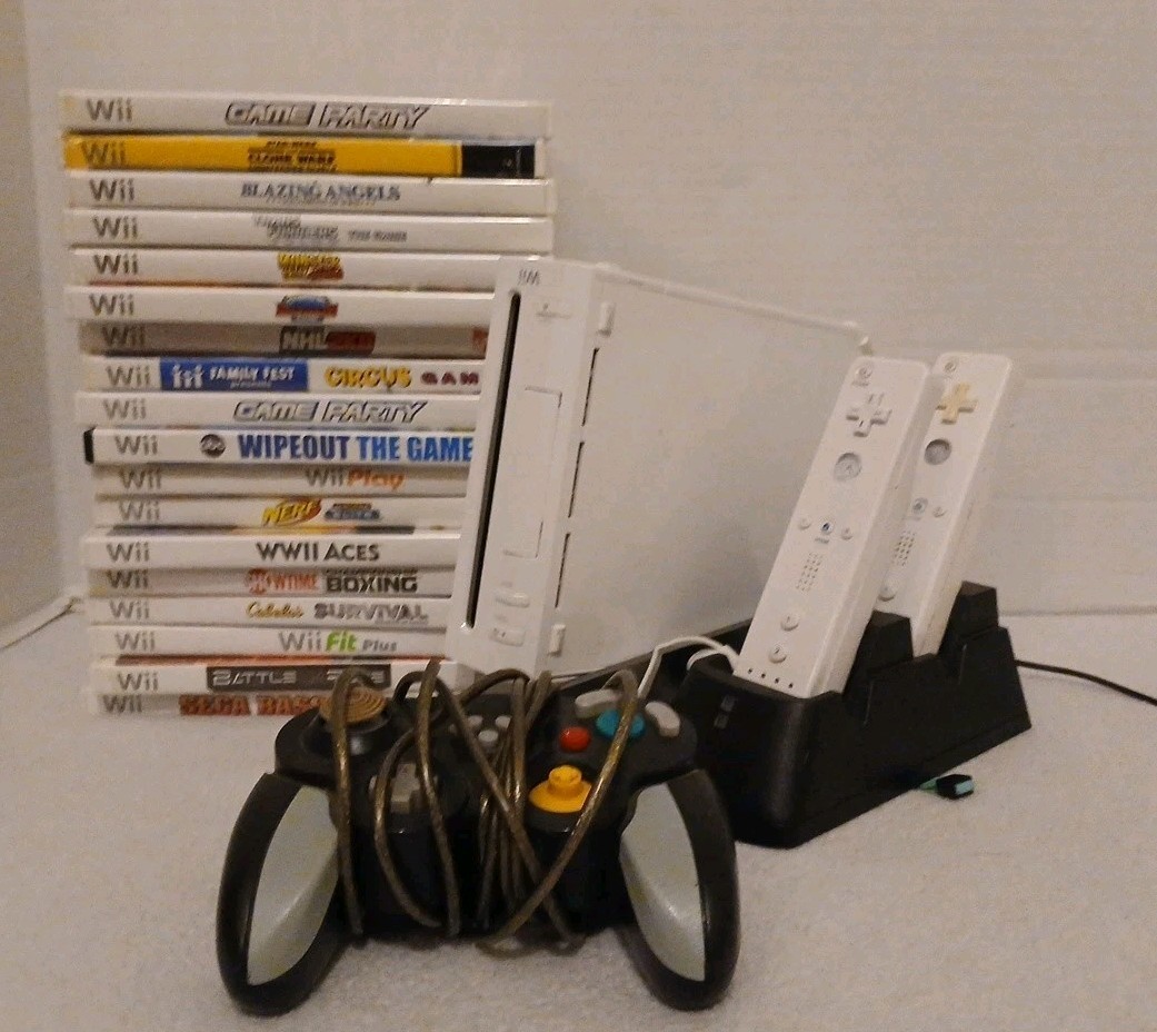 Nintendo Wii White Console RVL-001 CONTROLLER NUNCHUK – Cables – Games – Tested
