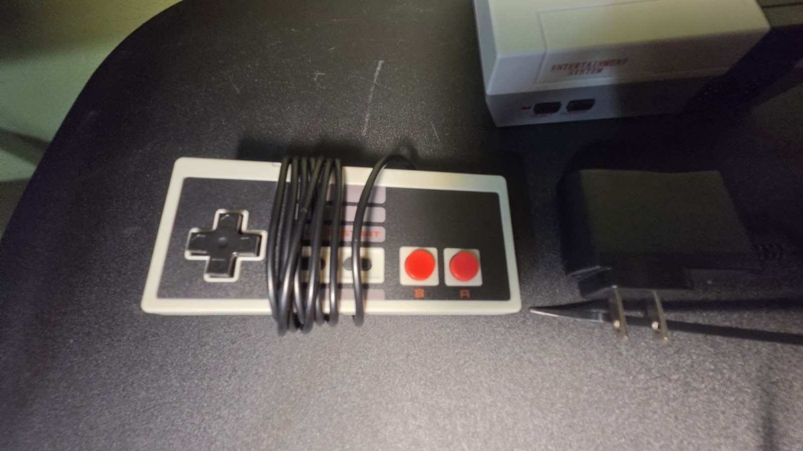 Entertainment System Home Console 2 Controllers AV Cables Composite RCA