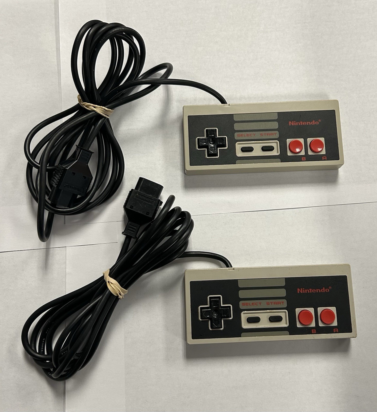 Nintendo NES Action Set Home Console – White/Gray Complete in Box