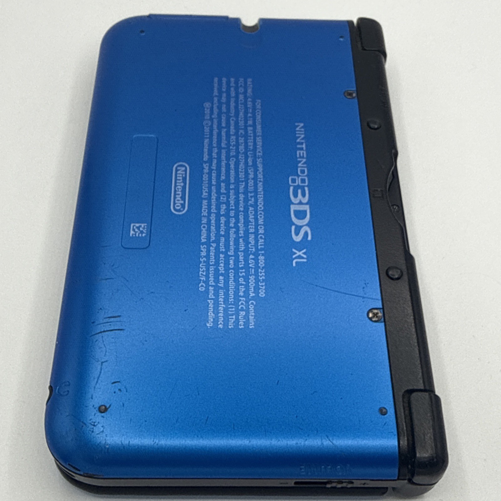 Nintendo 3DS XL Blue Console Bundle: Case, Charger, 4GB SD Card, Stylus, 2 Games