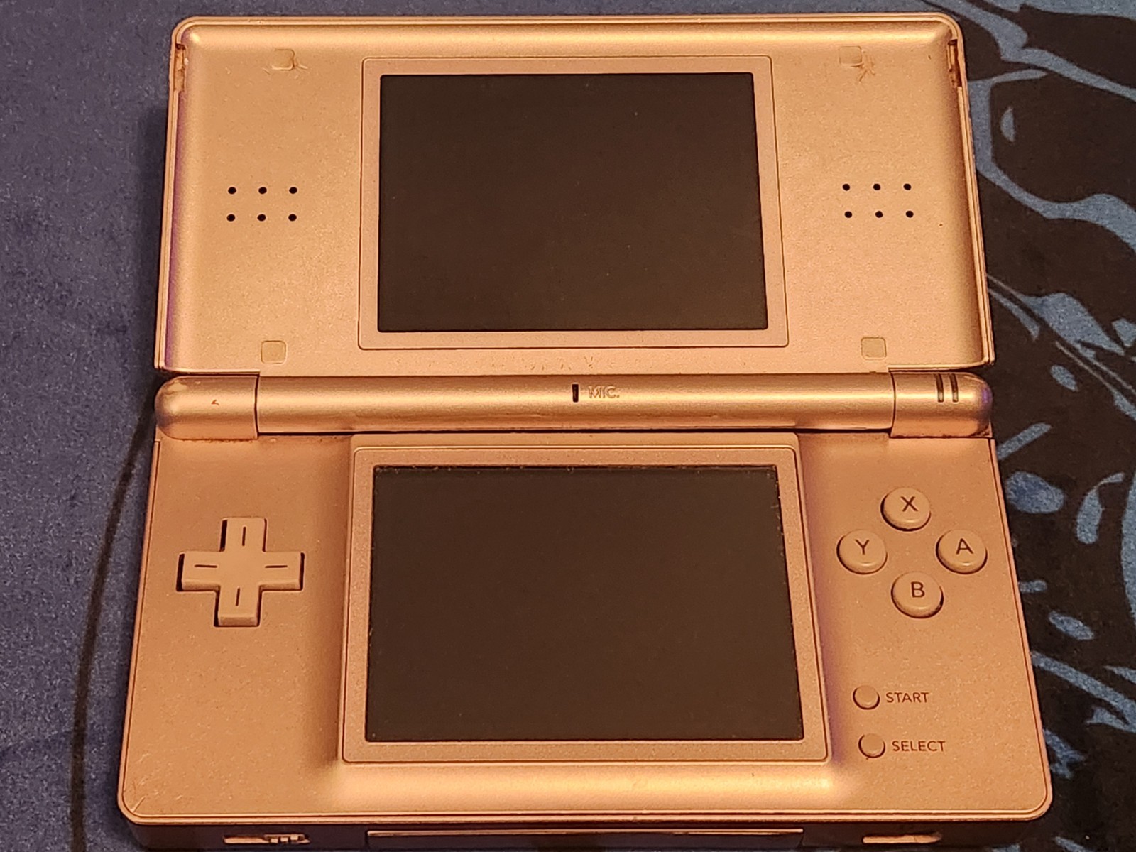 Nintendo DS Lite System, With Stylus, Charger, GBA Cover Metallic Rose w/ 2games