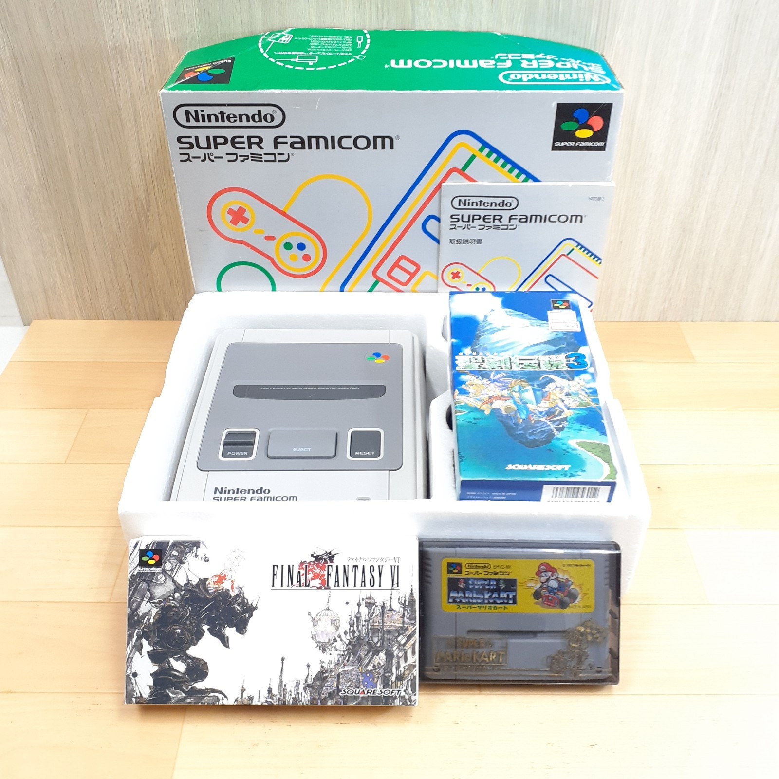 Nintendo Super Famicom Console in box CIBwith 3 Games SNES Japanese SHVC-001