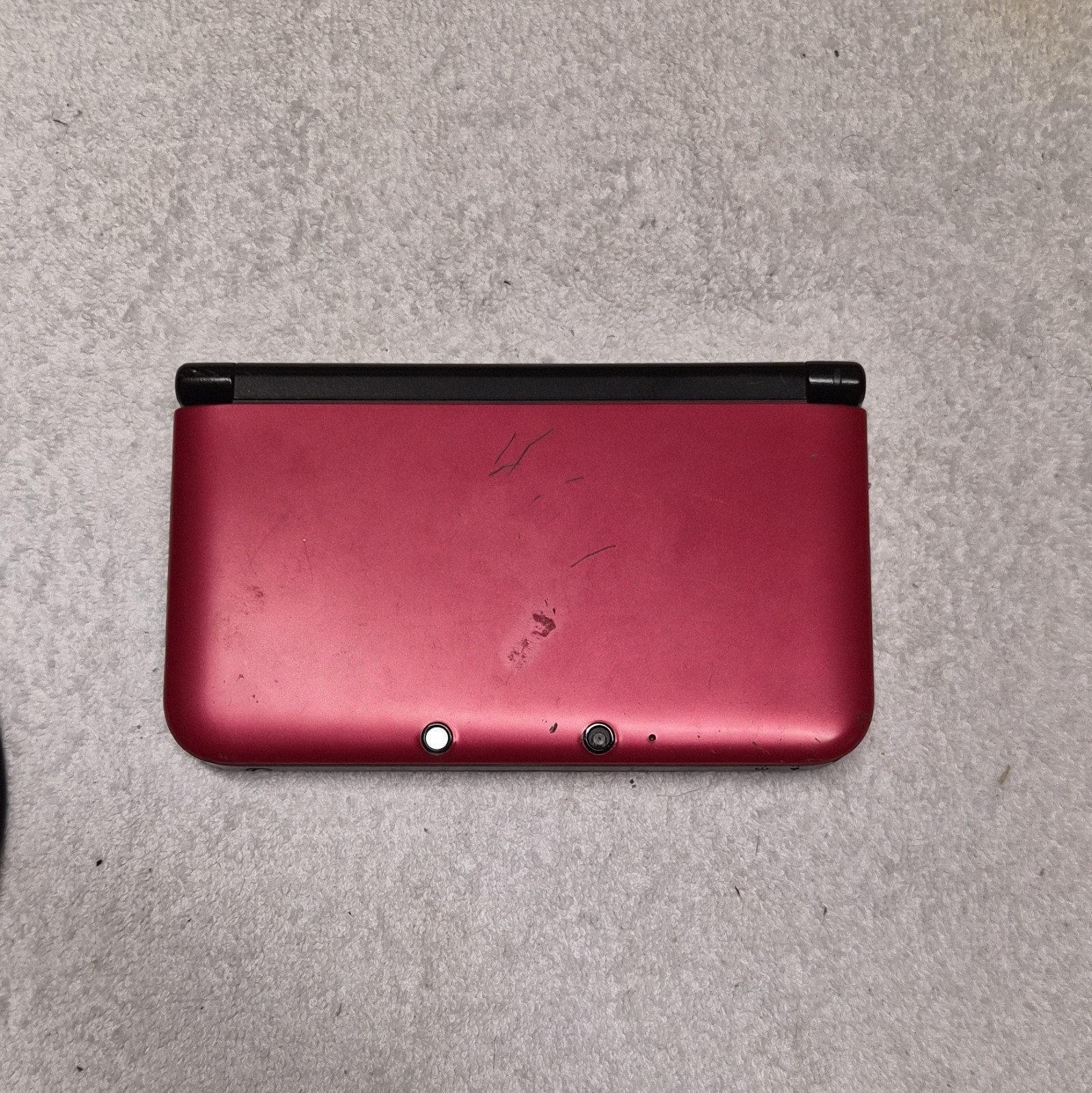 Nintendo 3DS XL Handheld System Red/Black 3D Capability Headphone Jack