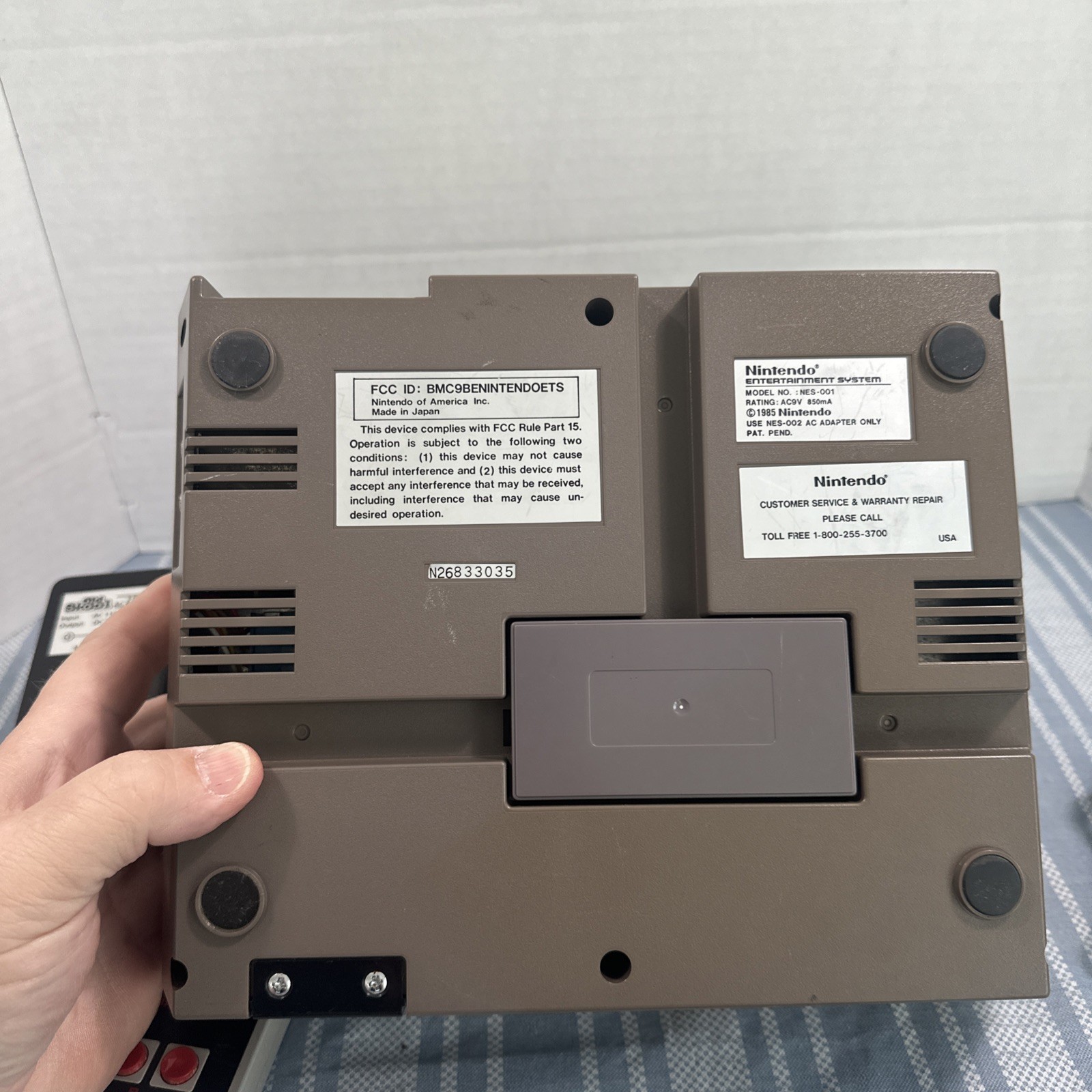 Nintendo Console NES-001 + 1 OEM Controller 3rd Party Power and RF Switch + Game