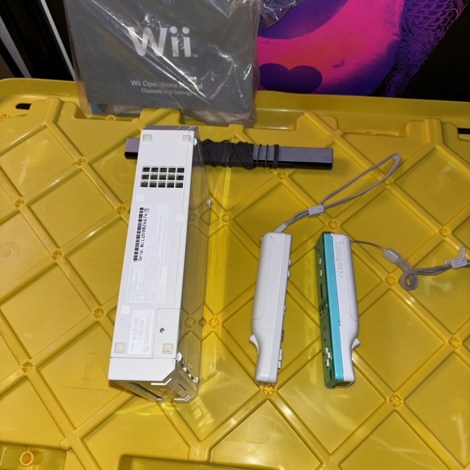 Nintendo Wii Console RVL-001 White in Box w/ 2 Controllers and 6 Games- TESTED