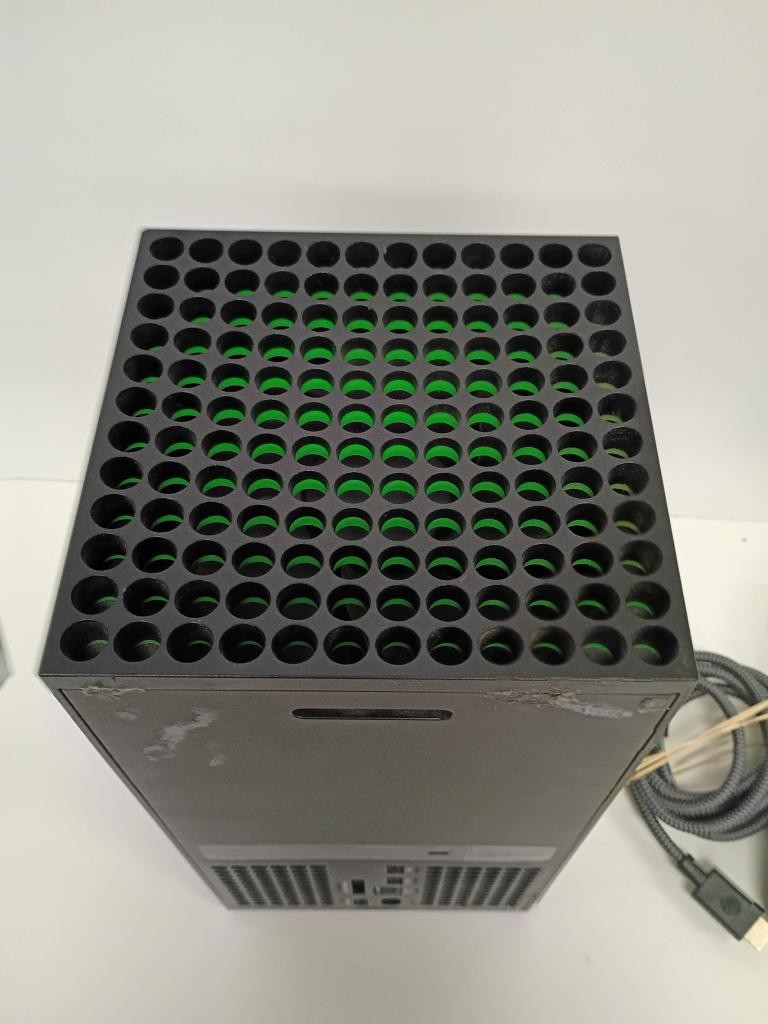 MICROSOFT XBOX SERIES X – CONSOLE – 1TB – 1882 (P04024408)