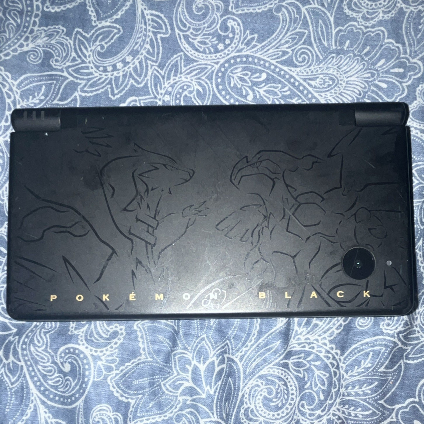 Nintendo DSi Pokémon Black Edition Handheld Console Black NTSC-U/C 256MB Camera