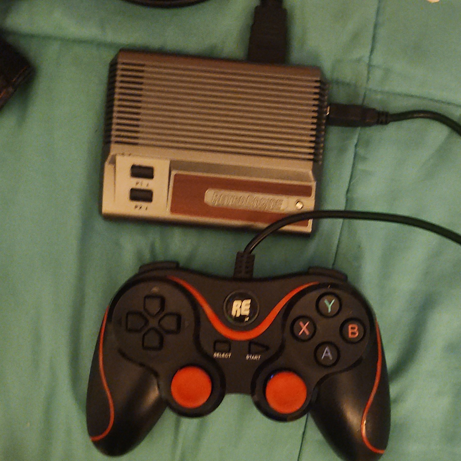 RetroEngine Sigma Microconsole 32GB 1080p HDMI/USB OTG w/ Wired Controller