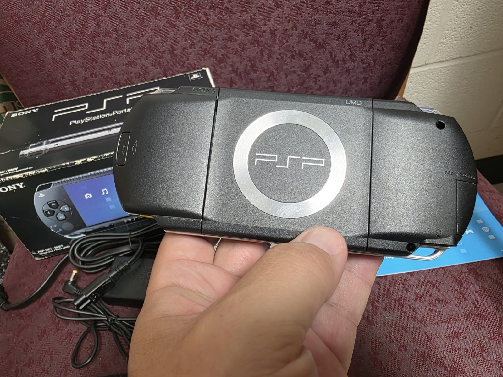 Sony PlayStation Portable Rarely Used Black (PSP-1001K) Complete W/Inserts