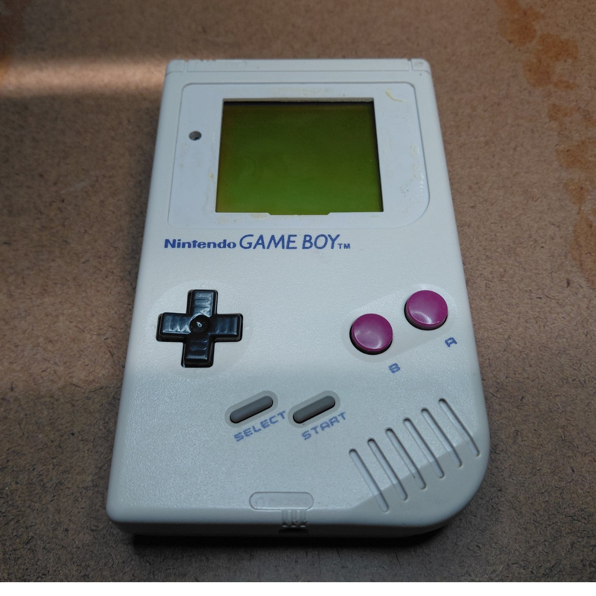 Nintendo Game Boy DMG-01 Handheld System Gray Region Free 1989 Headphone Jack.