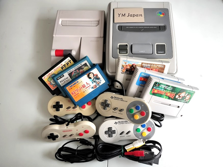 Nintendo Super Famicom and New Famicom Console Set w/6 Games Japan Used