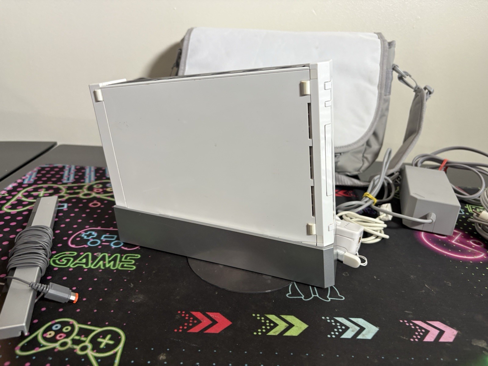 Nintendo Wii Console Bundle Tested Works RVL-001 GameCube Compatible With Bag