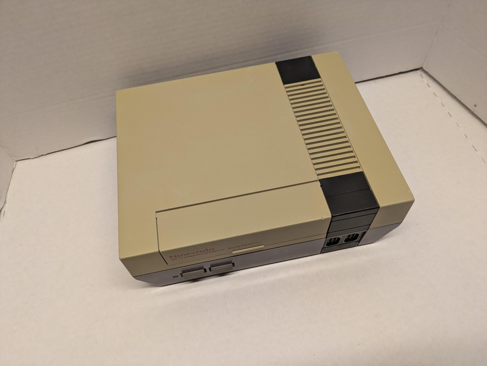 Nintendo NES Console New Caps, regulator, & OEM 72 Pin. Mario/Duck Hunt bundle.