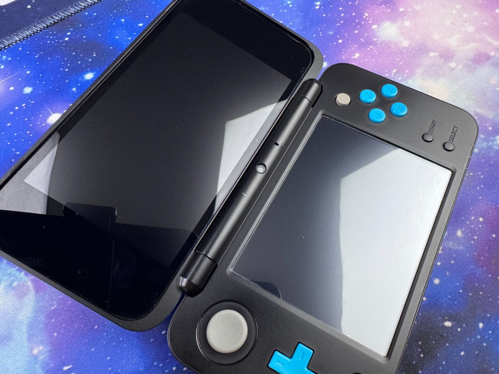 USB-C INBUILT CAPTURE CARD Blue Black New Nintendo 2DS XL Console 128gb REGFREE