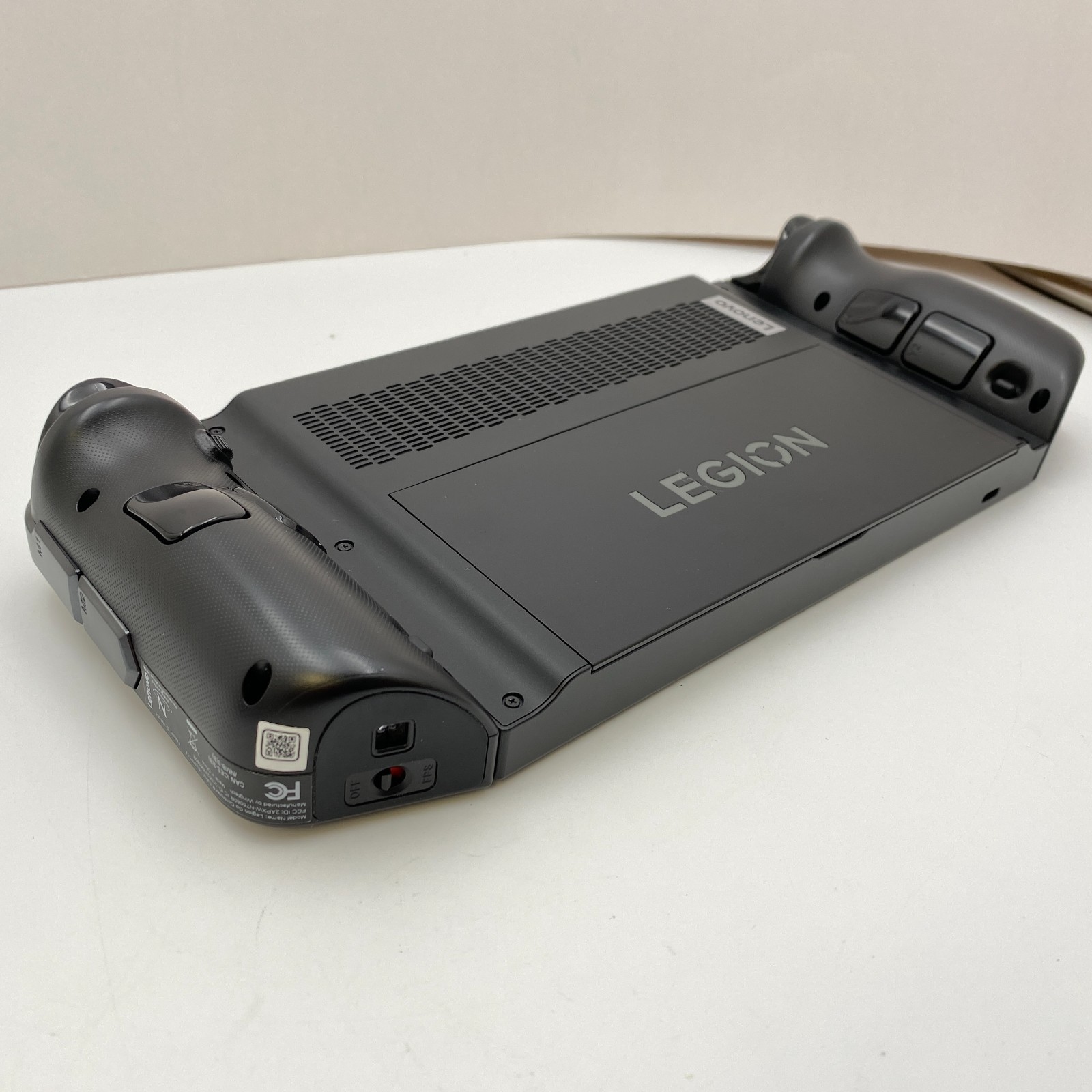 Lenovo Legion Go – 1TB – Black – Handheld Console System – Open Box