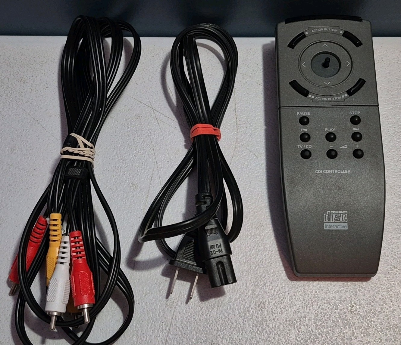 Philips CD-i 220 Video Game Console w/Controller & 4 Games – Tested *READ