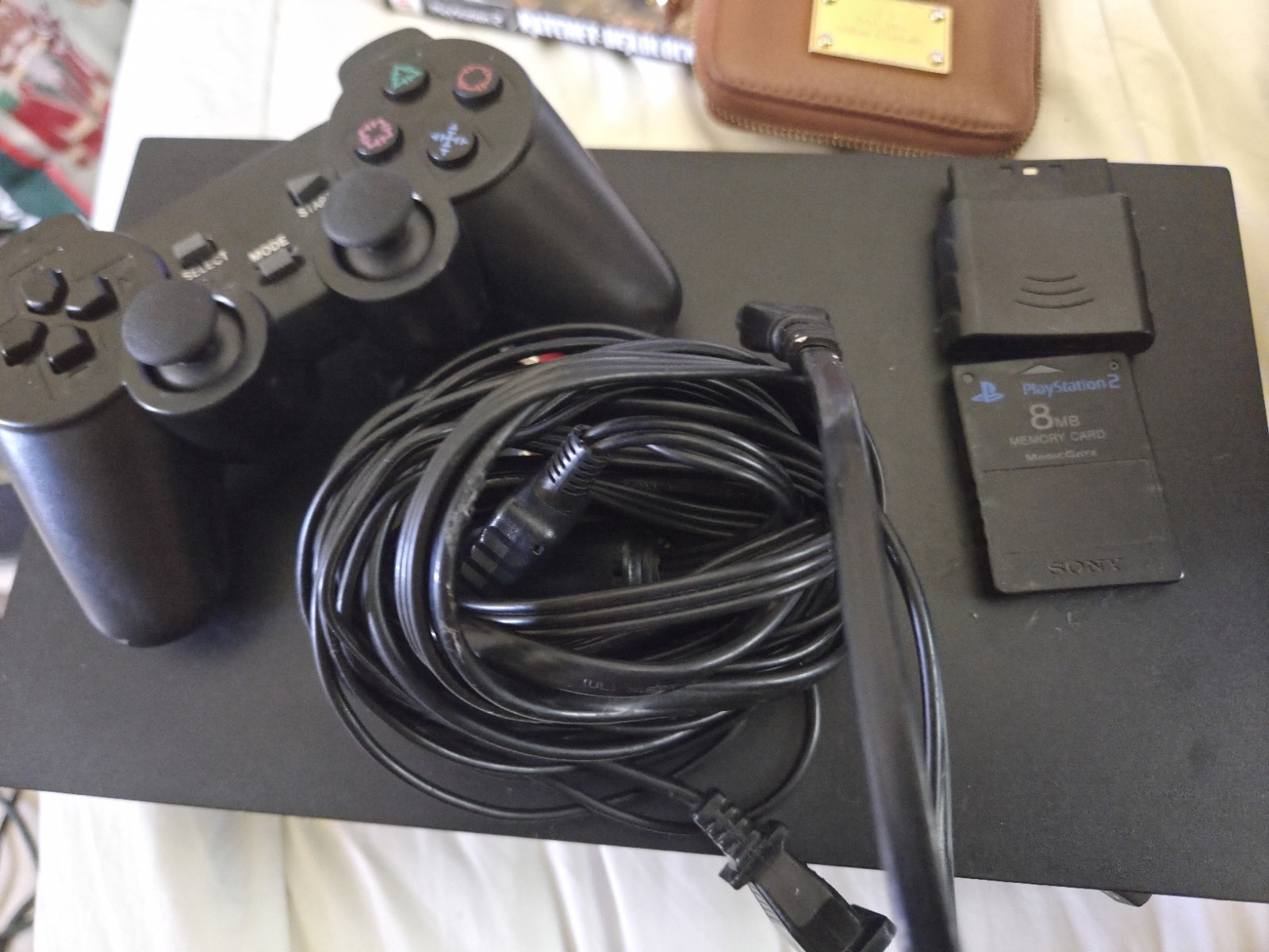 Sony PlayStation 2 SCPH-39001 NTSC-U/C Black w/ Controller & 8MB