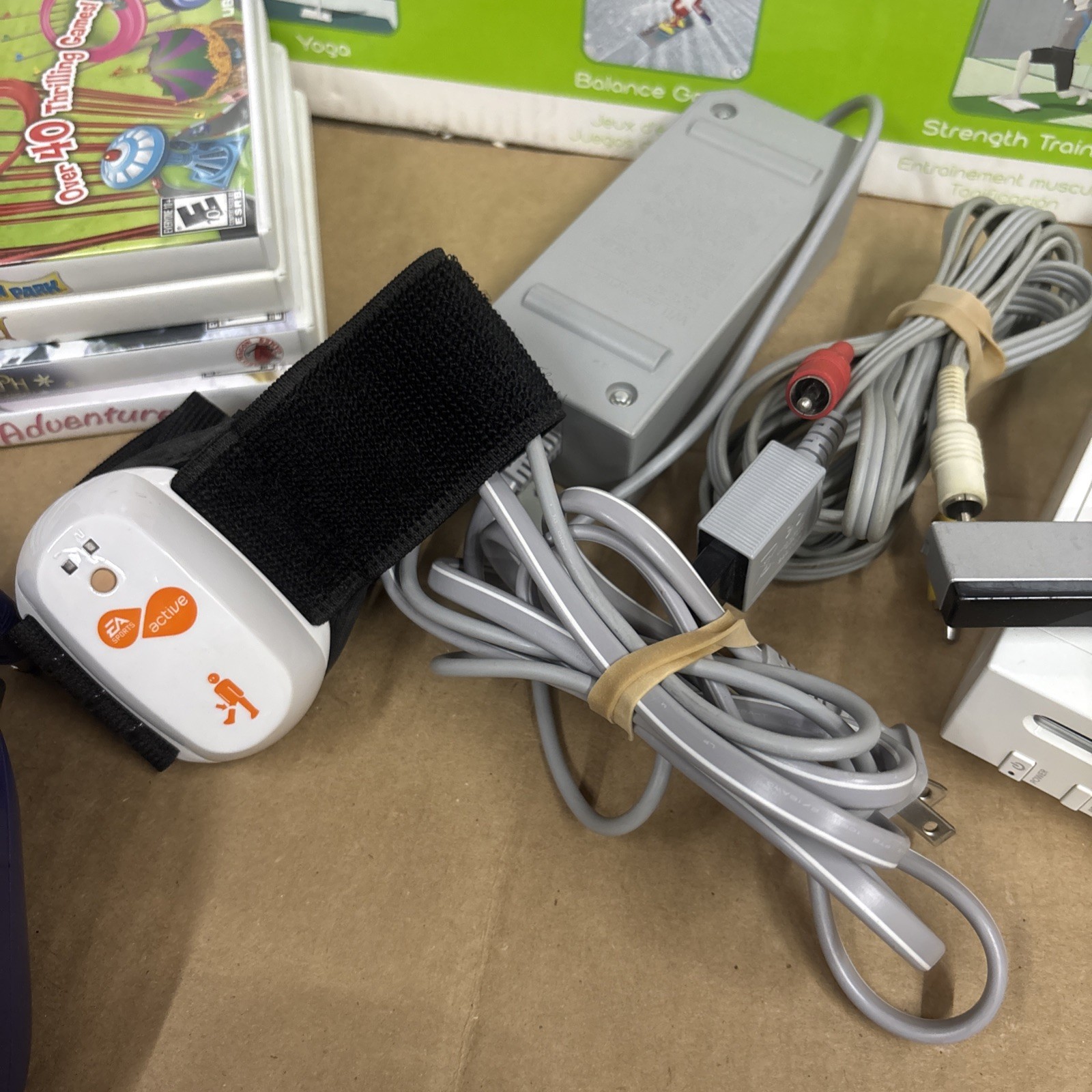 Nintendo Wii RVL-001 512 MB Home Console – White W Games And Controllers Fit