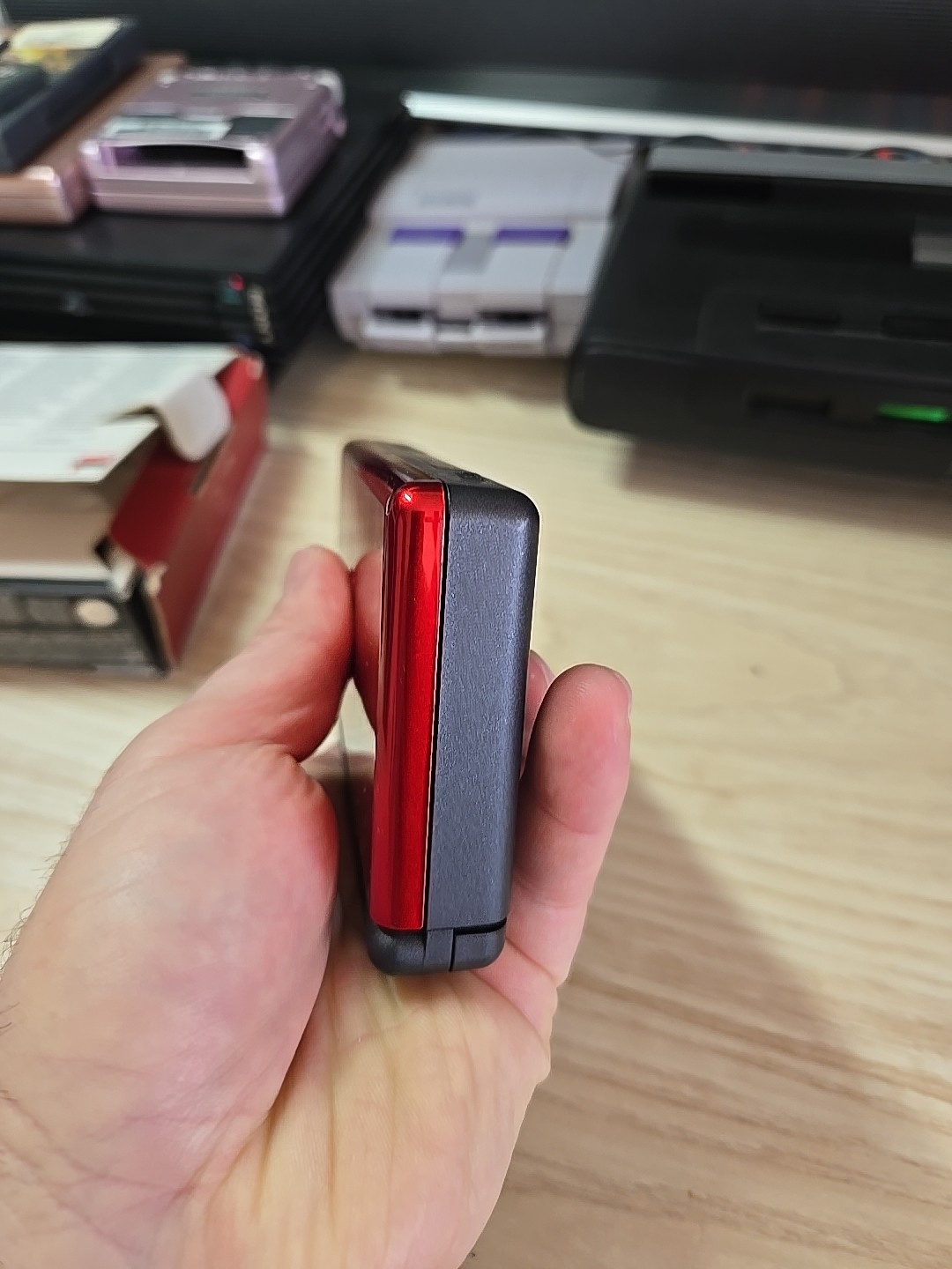 Nintendo DS Lite Crimson Handheld System – Red/Black – GBA Port NOT Working