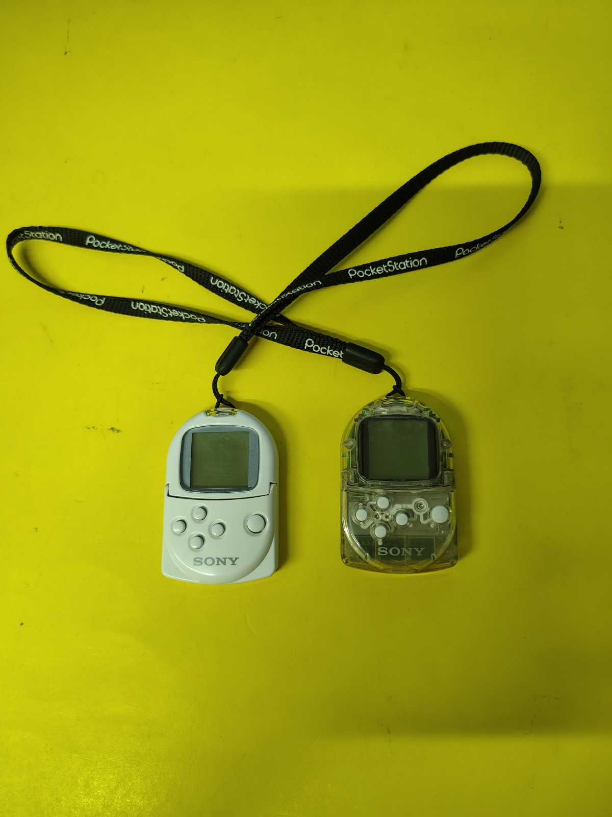 Sony PlayStation Clear & White PocketStations SCPH-4000 Untested