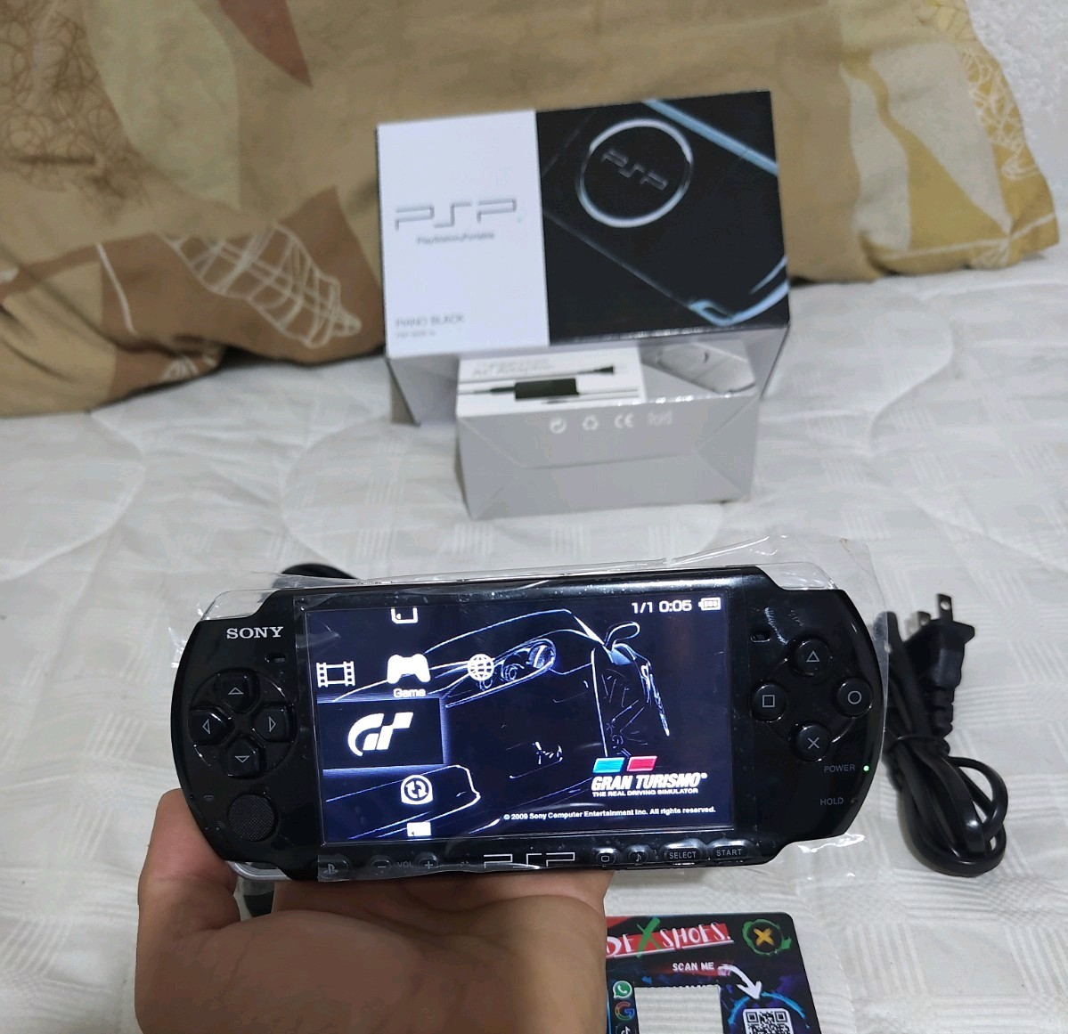 Sony PSP 3000 black with 32 GB games +UMD