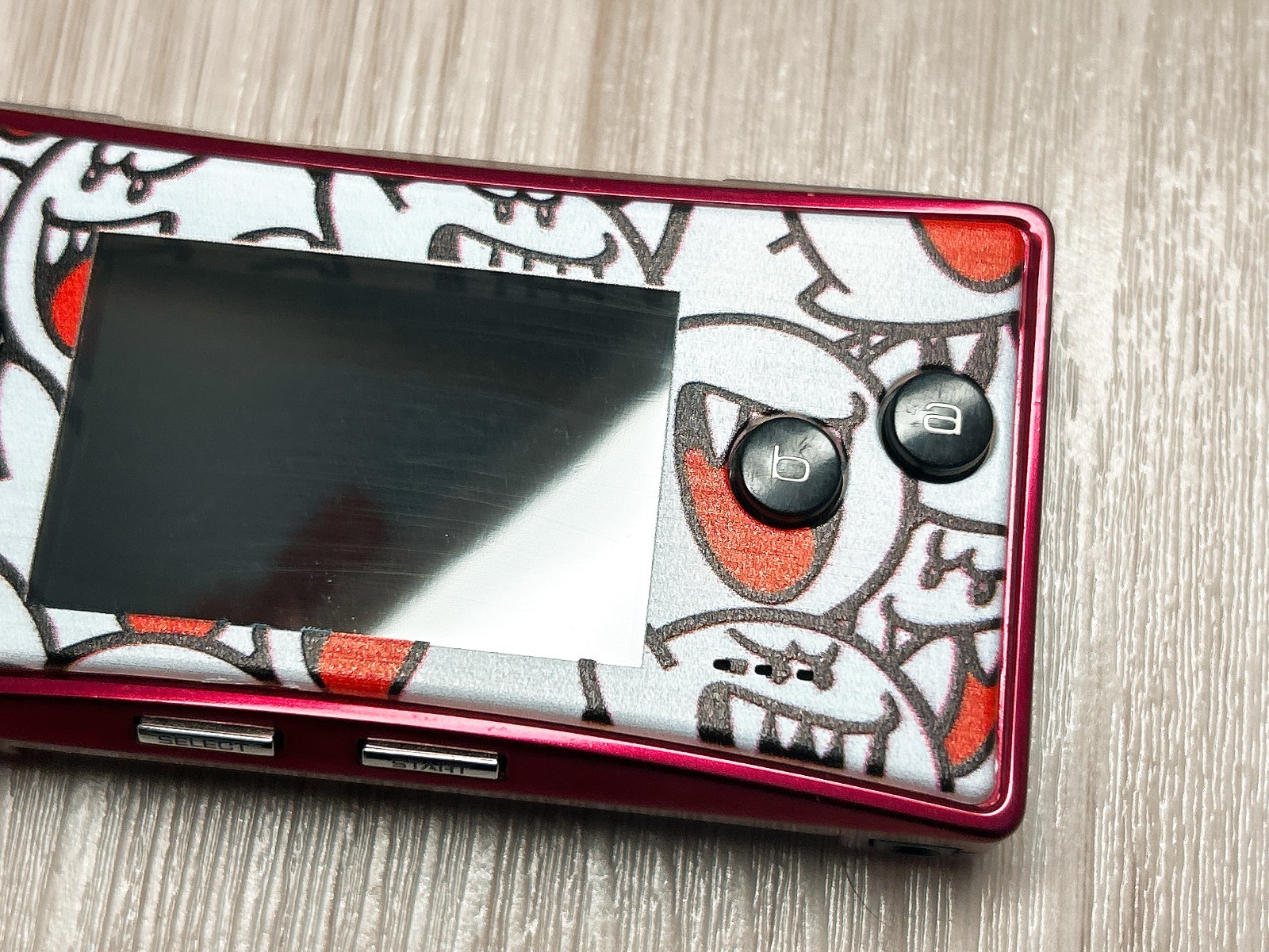 Nintendo GameBoy Micro 20th Anniversary Edition Famicom w/ Charger – Excellent