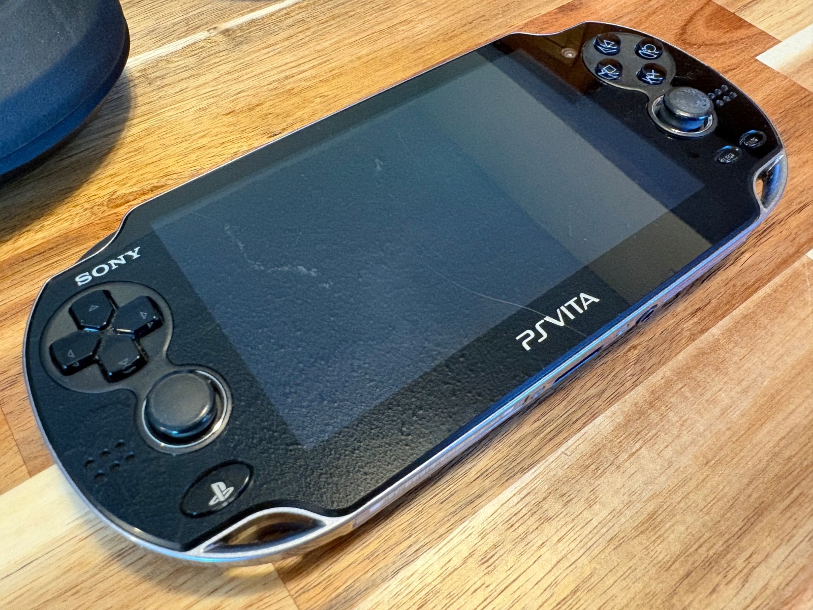 Sony PlayStation Vita 3G/Wi-Fi 16GB memory card – Black