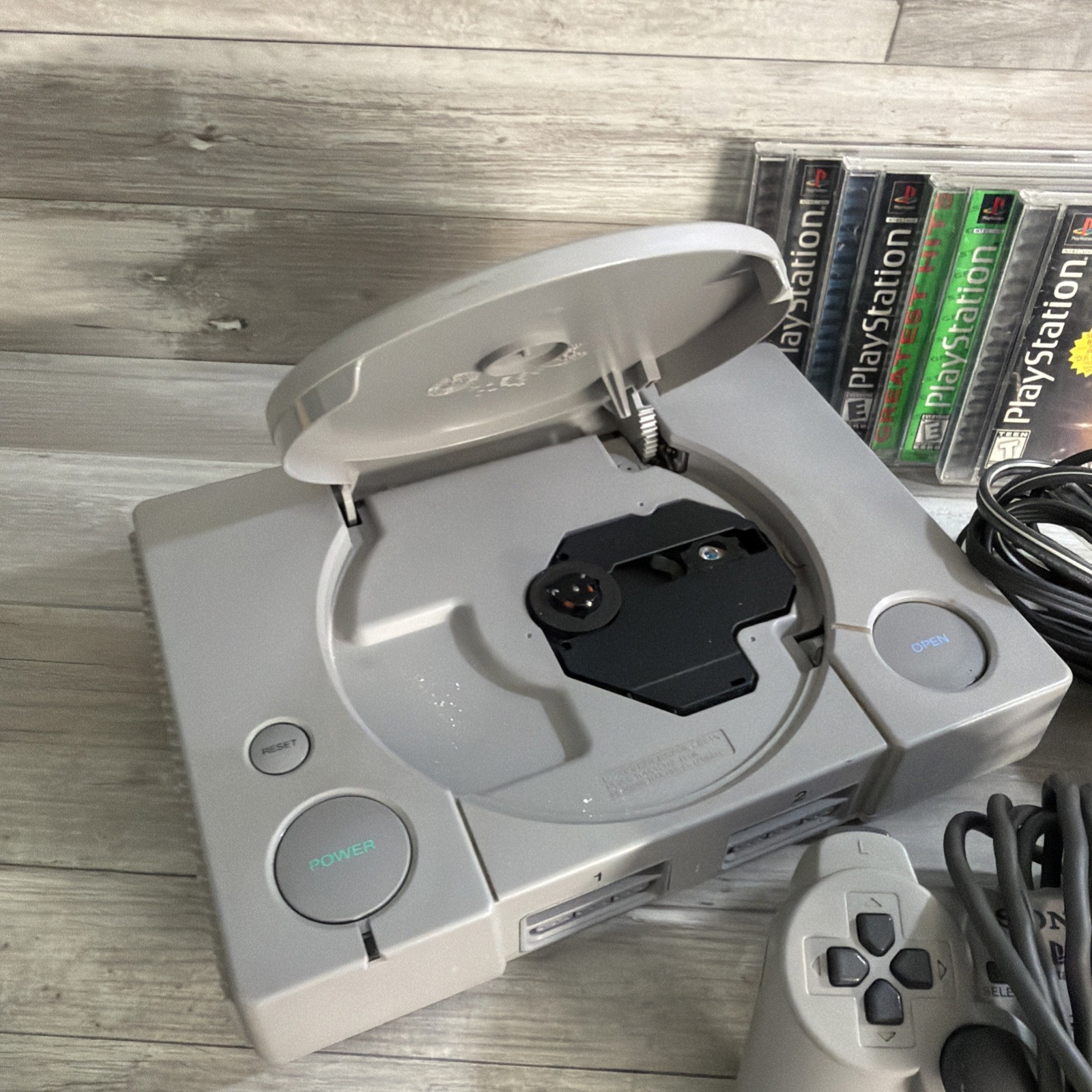 Sony PlayStation 1 Console PS1 SCPH-5501 Console Only Works READ