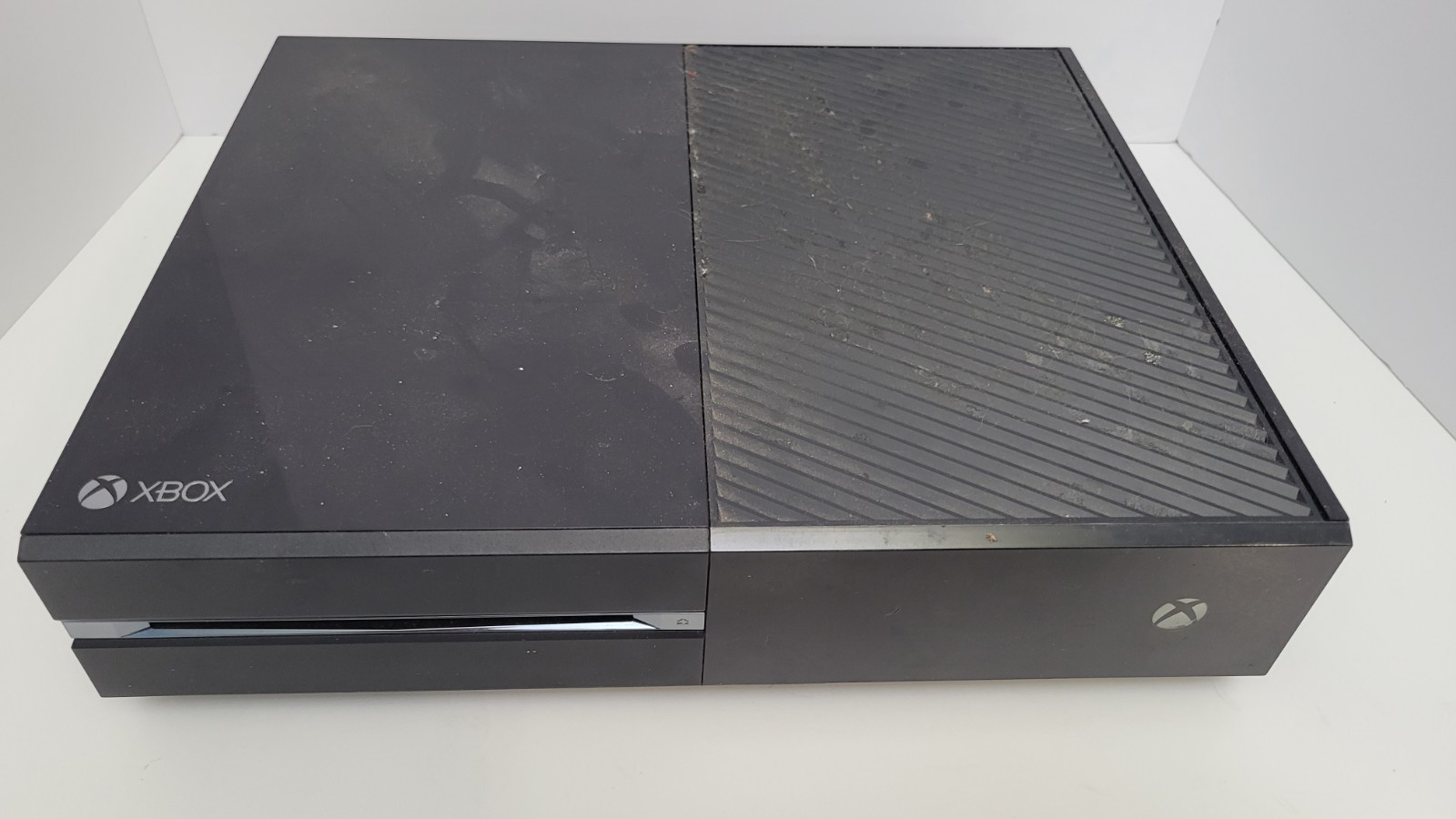 Xbox One 500GB Console Only – Black (1540) Bad Disk Laser