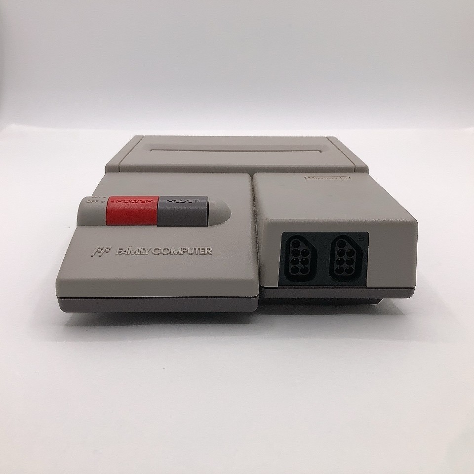 Nintendo New Famicom Console AV HVC-101 Box Bundle Games Japan NES Tested