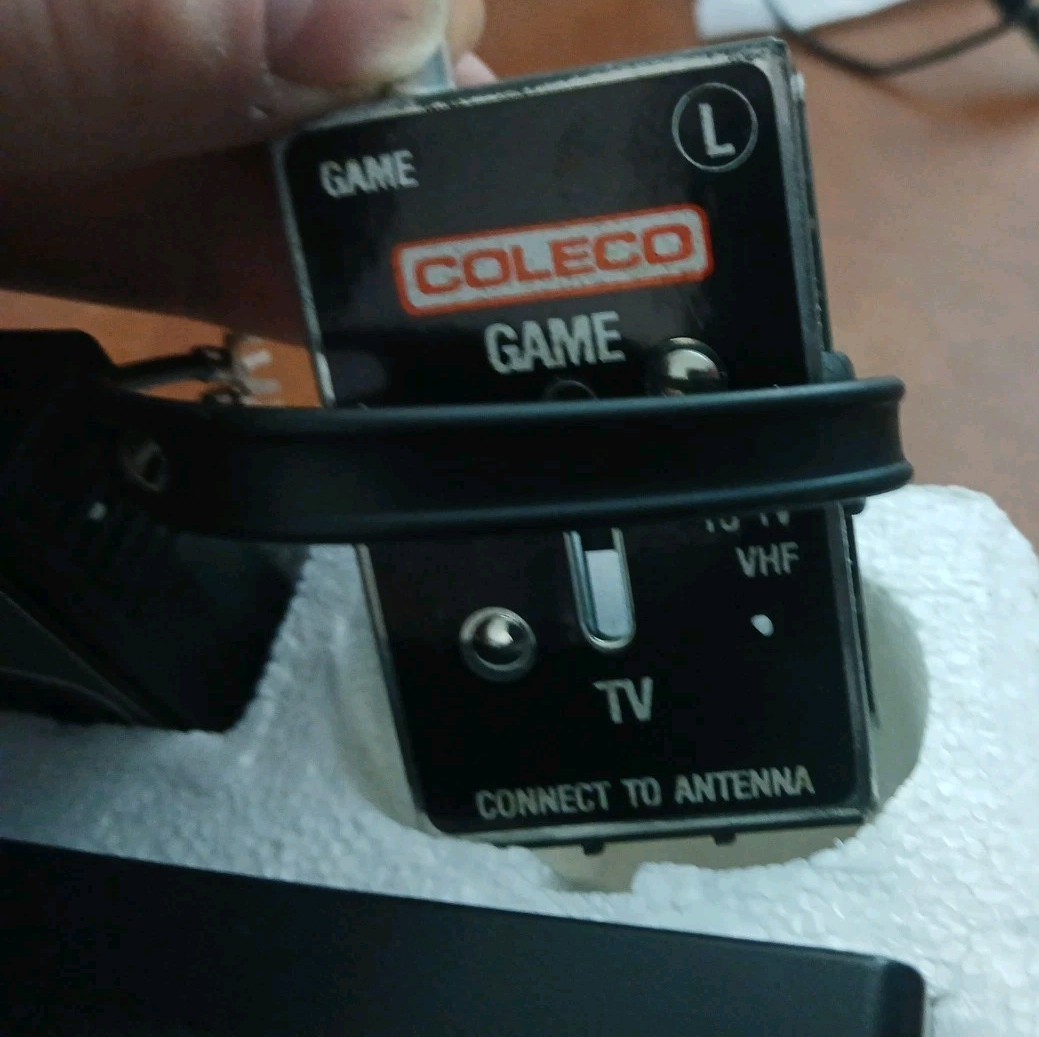 Original Authentic ColecoVision Console 1982 Looks New & Box/Console Bilingual
