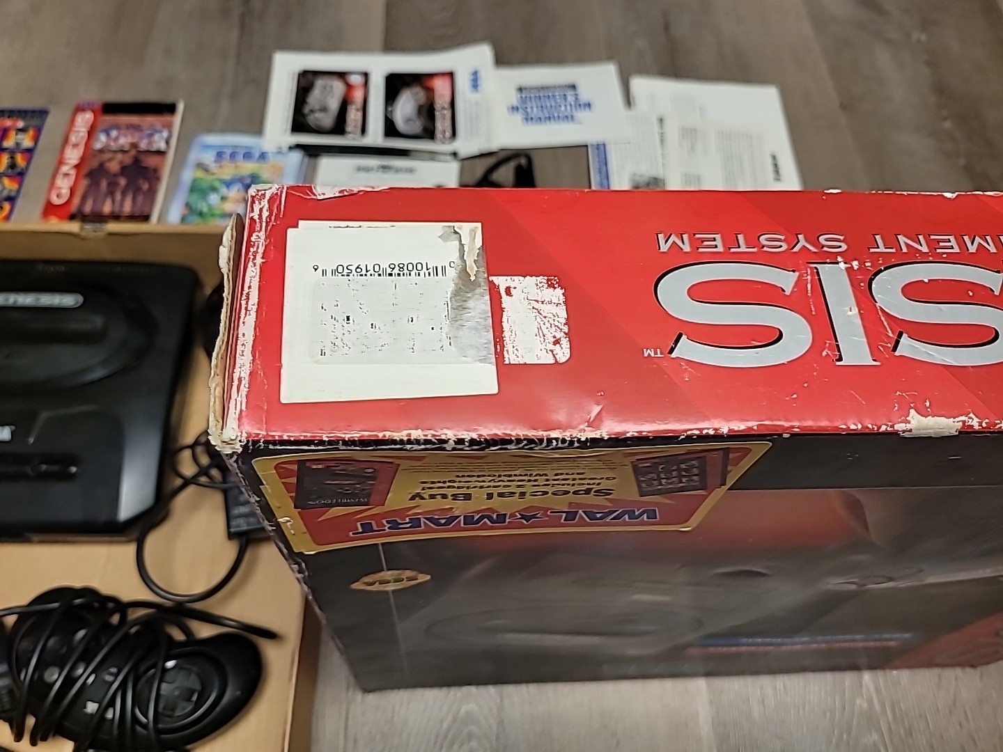 Sega Genesis II Console Boxed Three Controllers Tested Original Box See Pic